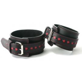 Restrictions de coeur de cuir