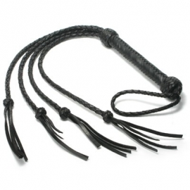 Stricte cuir quatre fouet fouet